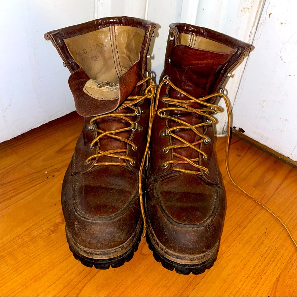 Men VINTAGE 1970’s RED WINGS Irish setter Sport boots SIZE 8.5 D - MADE IN U.S.A